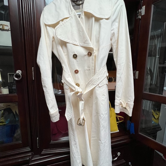 Burberry coat - Picture 7 of 8